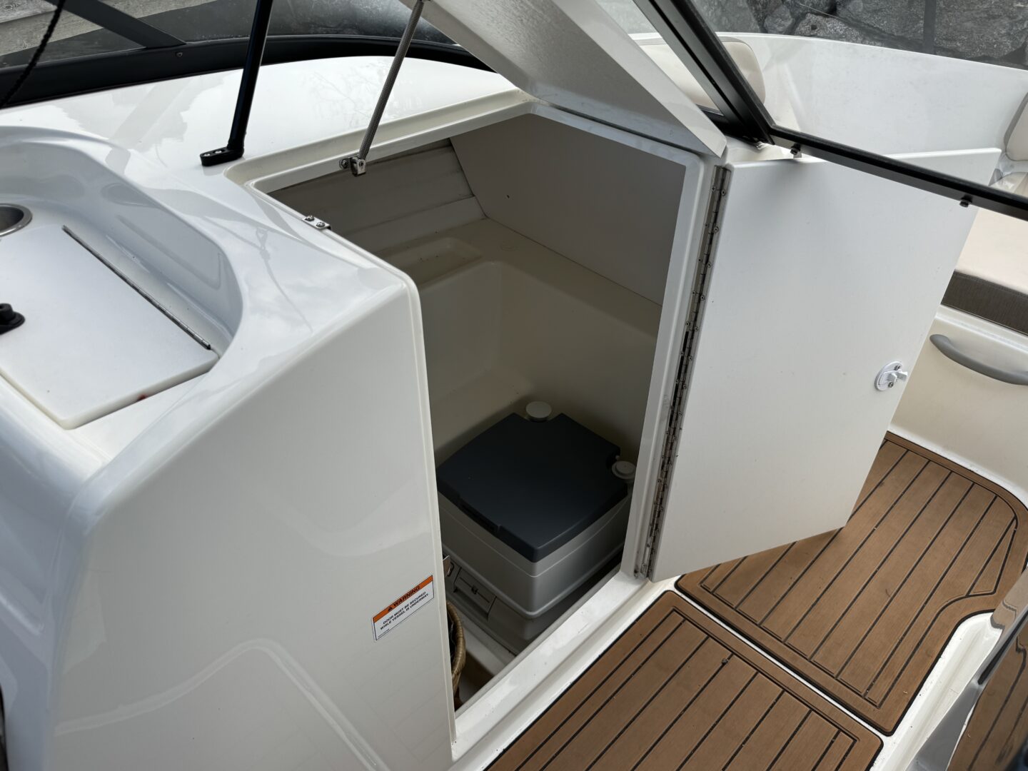 Bavaria 38 Sport HT 2X Volvo Penta D4 260 DPH Joystick-styrning-image
